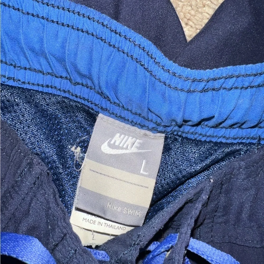 Nike Swim Trunks Vintage Navy Floral Print Swoosh Logo Swim Trunks Size Large